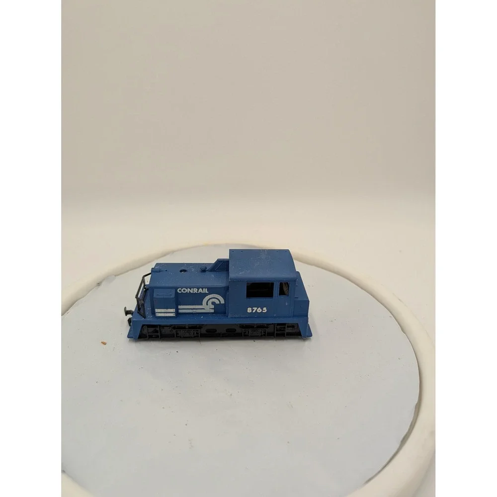 Mehano Blue Diesel Locomotive‎ 8765 Model Train Engine Switcher HO Scale